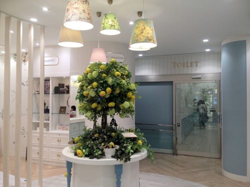 パウダールーム