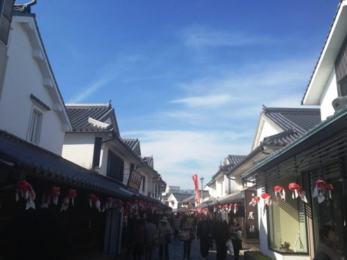 白壁の町並み